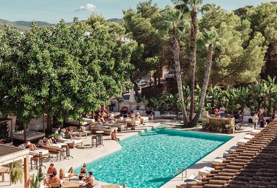 ¿Vienes al Beat Hotel Ibiza?. ¡Quédate en Las Mimosas!